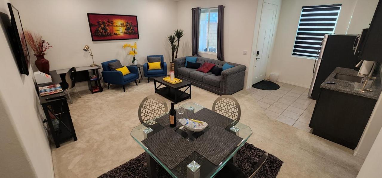 Private Lux Apartment In A New Community Фонтана Экстерьер фото
